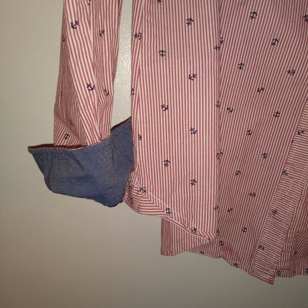 Button up - Picture 3 of 4